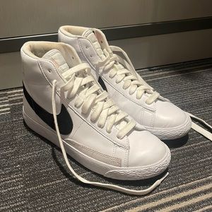 NIKE BLAZER HIGHTOP